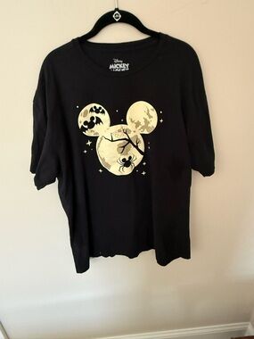 Disney Black Mens Halloween Mickey Moon Graphic Tee